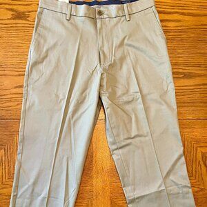 Men's Dockers Signature Khakis Classic Fit | 34 x 30 | Timber Wolf